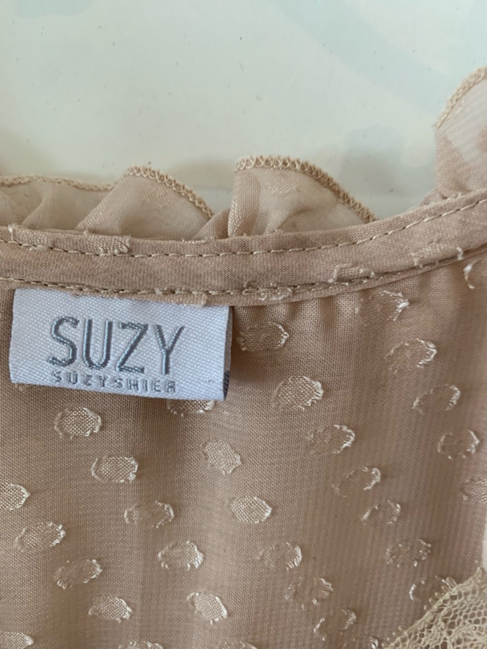 SUZY Shier , women's Beige chiffon Dot Lace Trim Top - Picture 2 of 3